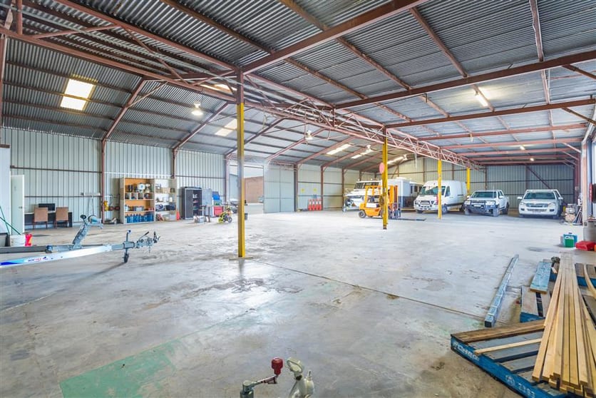 Click to view all images 7 Baldwin Street Kewdale WA 6105 - Image 3