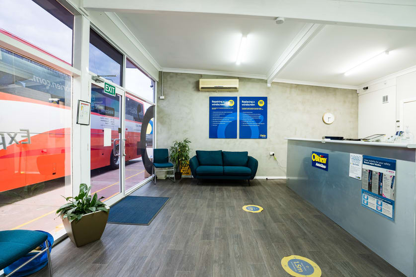 Click to view all images 469 Young Street Albury NSW 2640 - Image 3