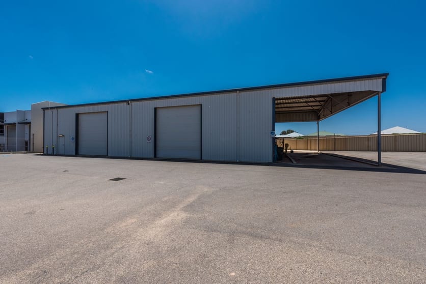 Click to view all images 11 Guidara Street Webberton WA 6530 - Image 3