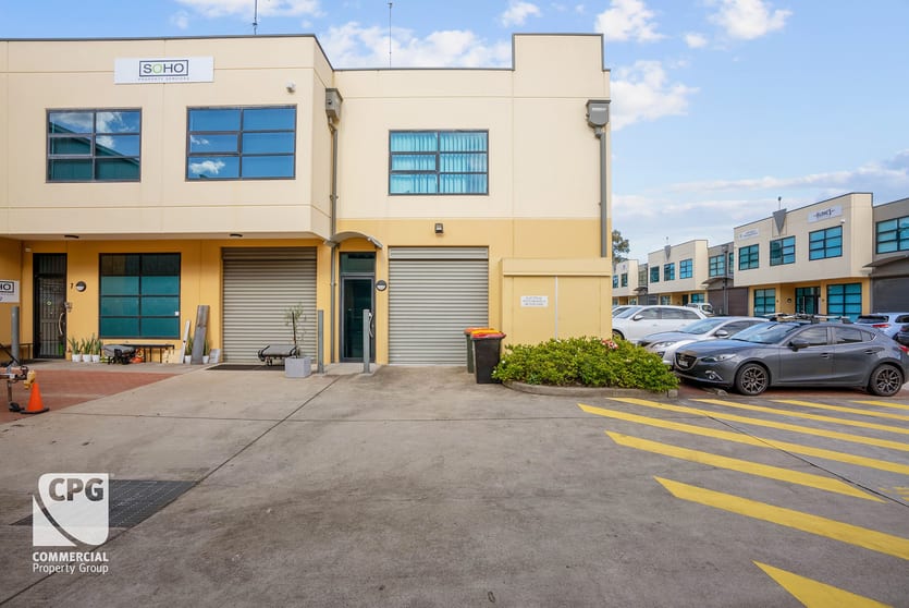 Click to view all images Unit 8/105A Vanessa Street Kingsgrove NSW 2208 - Image 1
