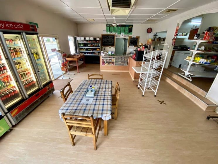Click to view all images 15 Sara Street Meandarra QLD 4422 - Image 3