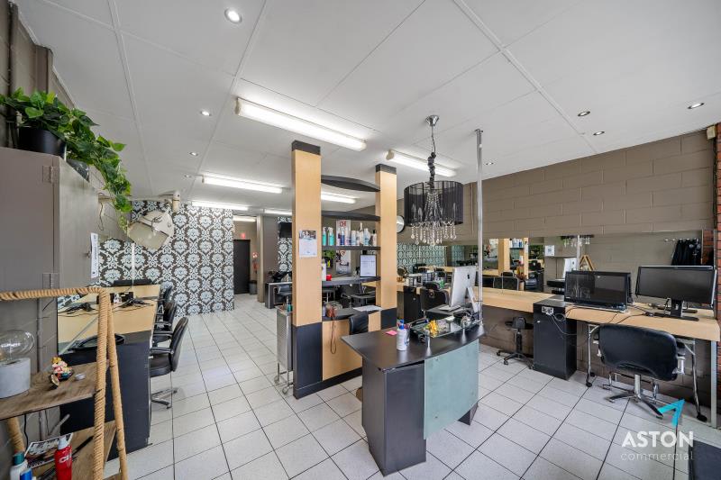 Click to view all images 194 Brandon Park Drive Wheelers Hill VIC 3150 - Image 2