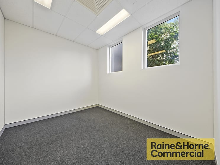 Click to view all images 12/23 Breene Place Morningside QLD 4170 - Image 3
