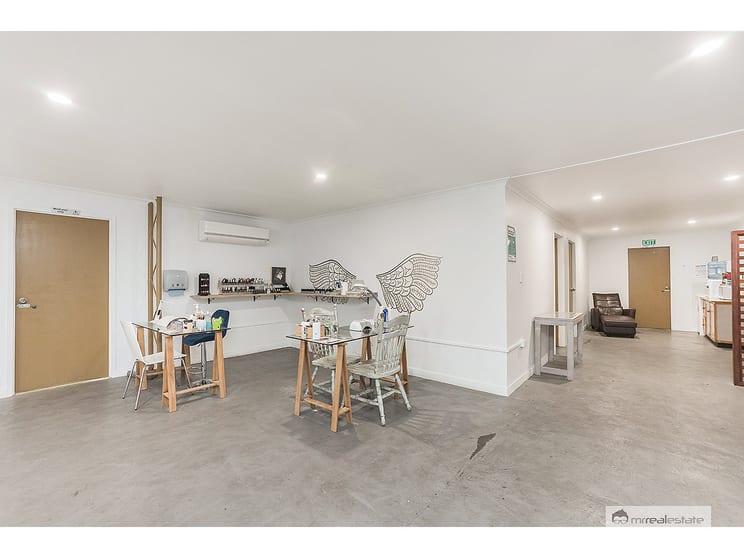 Click to view all images 202A Denison Street Rockhampton City QLD 4700 - Image 3