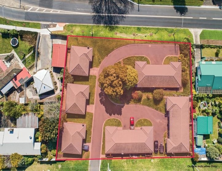 Click to view all images Units 1-9 1-5 Winspears Road East Devonport TAS 7310 - Image 3