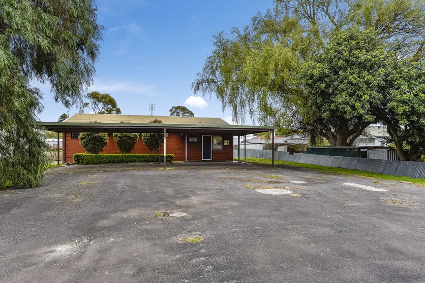 Click to view all images 65 Mount Gambier Road Millicent SA 5280 - Image 1