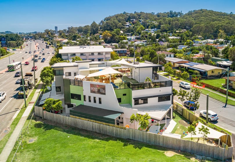 Click to view all images 148 West Burleigh Road Burleigh Heads QLD 4220 - Image 2
