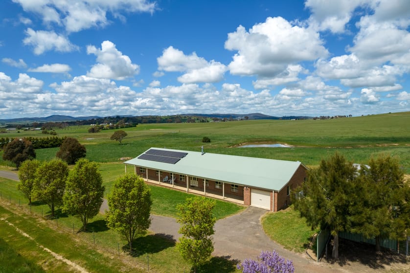 Click to view all images 155 Middle Arm Road Goulburn NSW 2580 - Image 1
