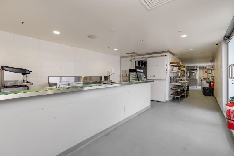 Click to view all images Kitchen/18 Stuart Street Tweed Heads NSW 2485 - Image 2