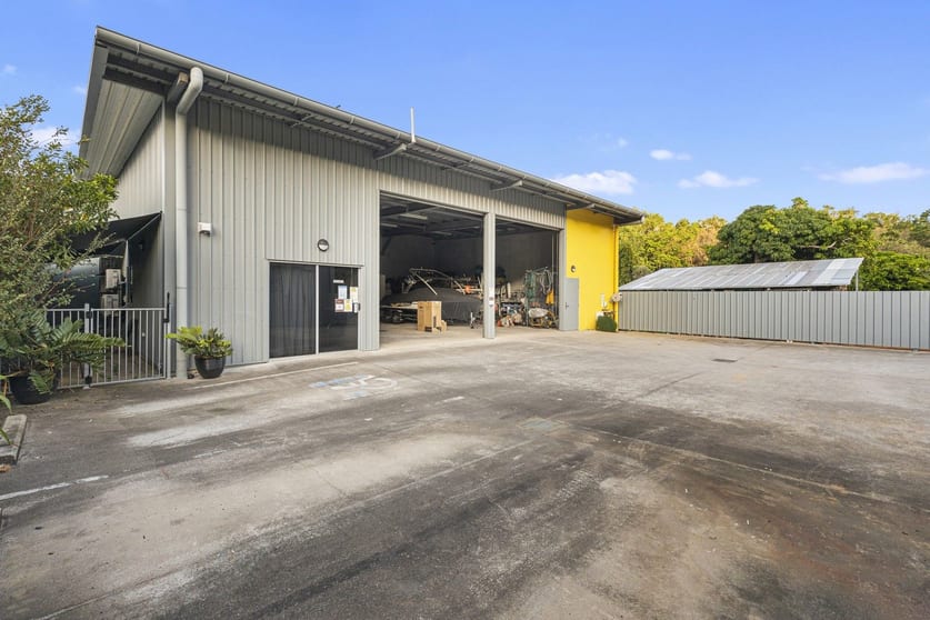 Click to view all images 8 Magazine Street Stratford QLD 4870 - Image 2