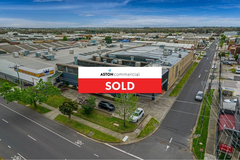 Click to view all images 122 Dougharty Road Heidelberg West VIC 3081 - Image 1