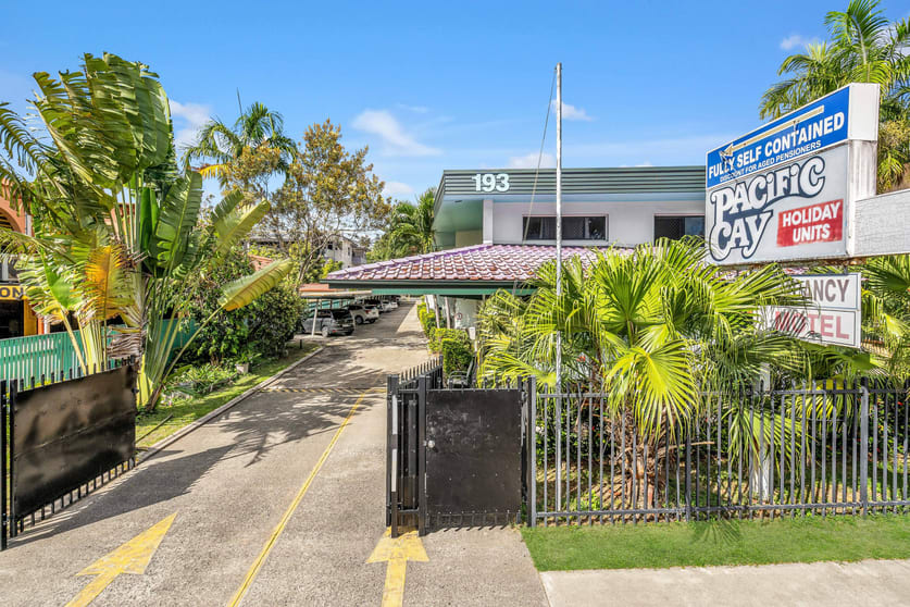 Click to view all images 193 Sheridan Street Cairns North QLD 4870 - Image 2