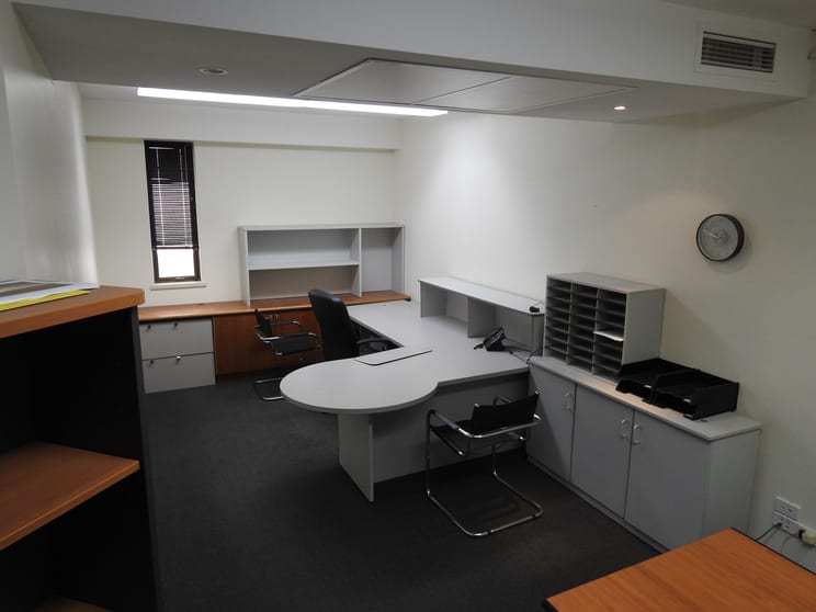 Click to view all images 16/44 Kings Park Road West Perth WA 6005 - Image 3