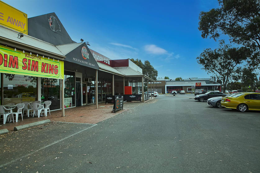 Click to view all images 4/102-106 Canterbury Road Kilsyth VIC 3137 - Image 3