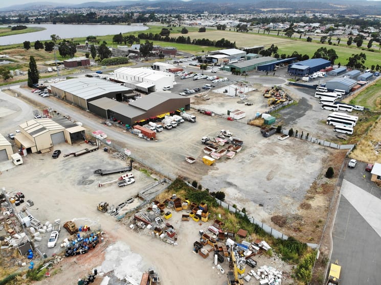 Click to view all images 30 Gilmore Street Launceston TAS 7250 - Image 3