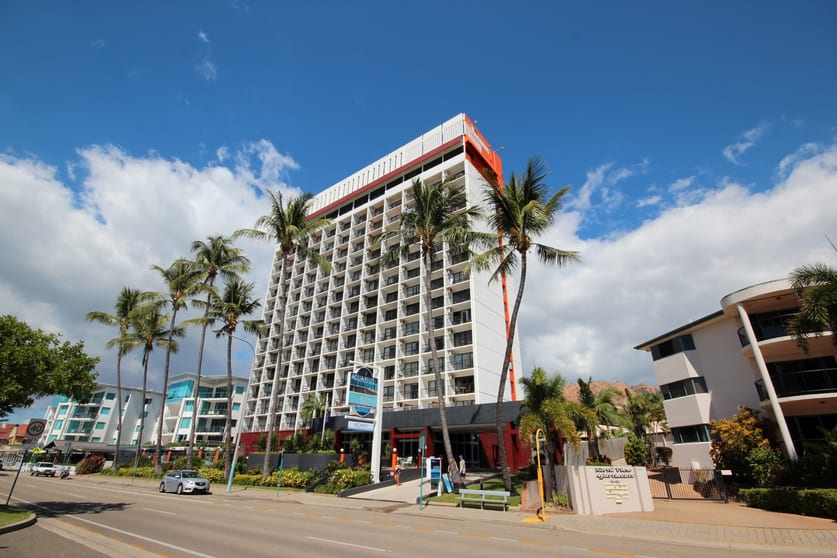 Click to view all images Level 14/75-77 The Strand North Ward QLD 4810 - Image 1