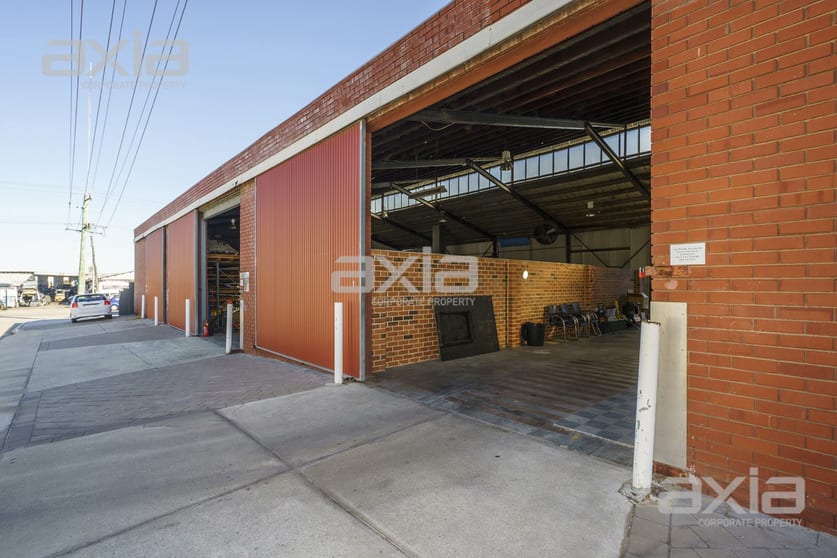 Click to view all images 37 Bassendean Road Bayswater WA 6053 - Image 2
