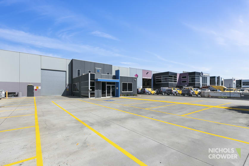 Click to view all images 15 Capital Place Carrum Downs VIC 3201 - Image 1