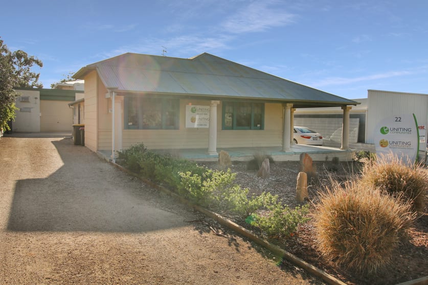 Click to view all images 22 Crawford Terrace Berri SA 5343 - Image 2