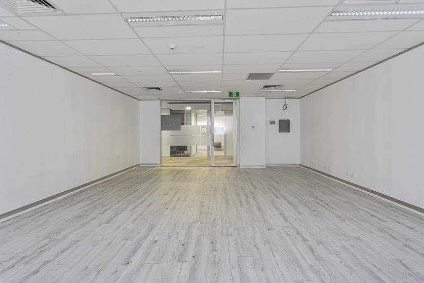 Click to view all images 310/120 Bay Street Port Melbourne VIC 3207 - Image 3