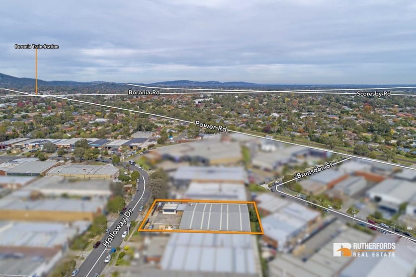 Click to view all images 51 Holloway Drive Bayswater VIC 3153 - Image 3