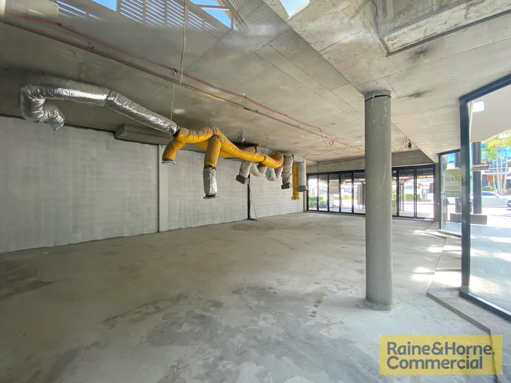 Click to view all images 4/143 Racecourse Road Ascot QLD 4007 - Image 3