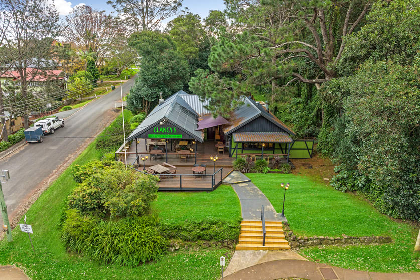 Click to view all images 2 Main Street Tamborine Mountain QLD 4272 - Image 1