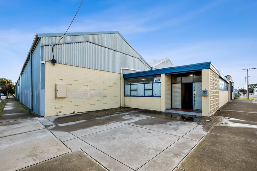Click to view all images 3-9 College Street Port Adelaide SA 5015 - Image 2