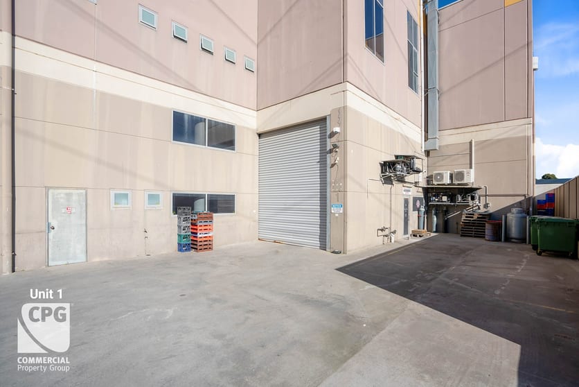 Click to view all images 1 & 3/423 The Boulevarde Kirrawee NSW 2232 - Image 3