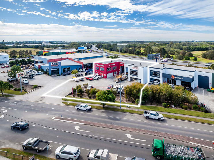 Click to view all images 605 Nudgee Road Nundah QLD 4012 - Image 1