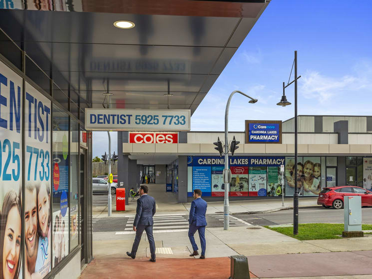 Click to view all images Shop 1/4 Pacific Promenade Pakenham VIC 3810 - Image 2