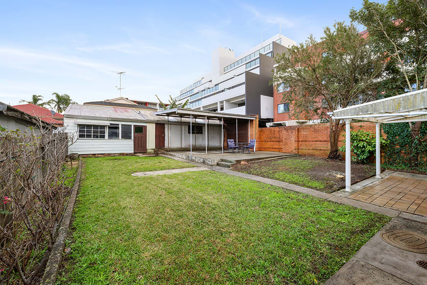 Click to view all images 1 Howard Street Canterbury NSW 2193 - Image 3