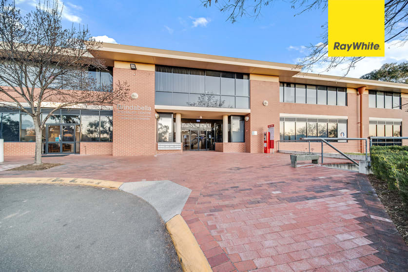 Click to view all images Unit 1/5 Dann Close Garran ACT 2605 - Image 1