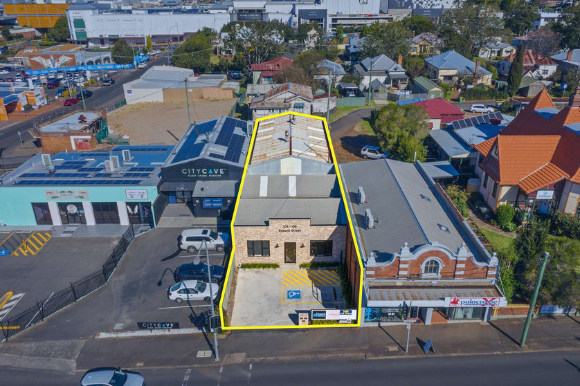 Click to view all images Suite 1/104-106 Russell Street Toowoomba City QLD 4350 - Image 2