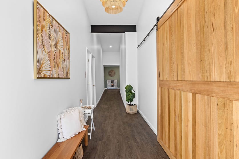 Click to view all images Suite 1/104-106 Russell Street Toowoomba City QLD 4350 - Image 3