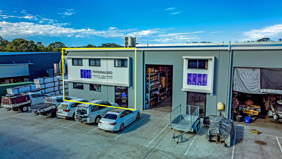 Click to view all images 4/17-19 Lennox Street Redland Bay QLD 4165 - Image 1