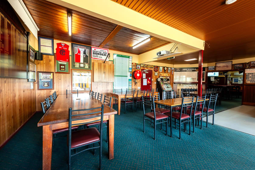 Click to view all images 4326 Kiewa Valley Highway Dederang VIC 3691 - Image 3