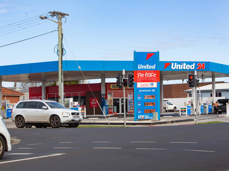 Click to view all images 89 Best Street Devonport TAS 7310 - Image 3