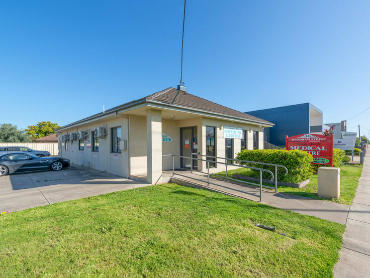 Click to view all images 46 Wyndham Street Shepparton VIC 3630 - Image 3