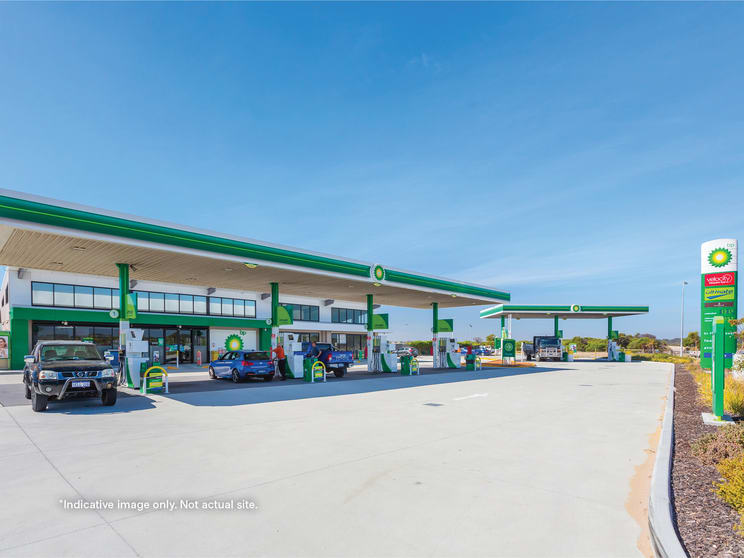 Click to view all images 4/215 Princes Highway Beaconsfield VIC 3807 - Image 2