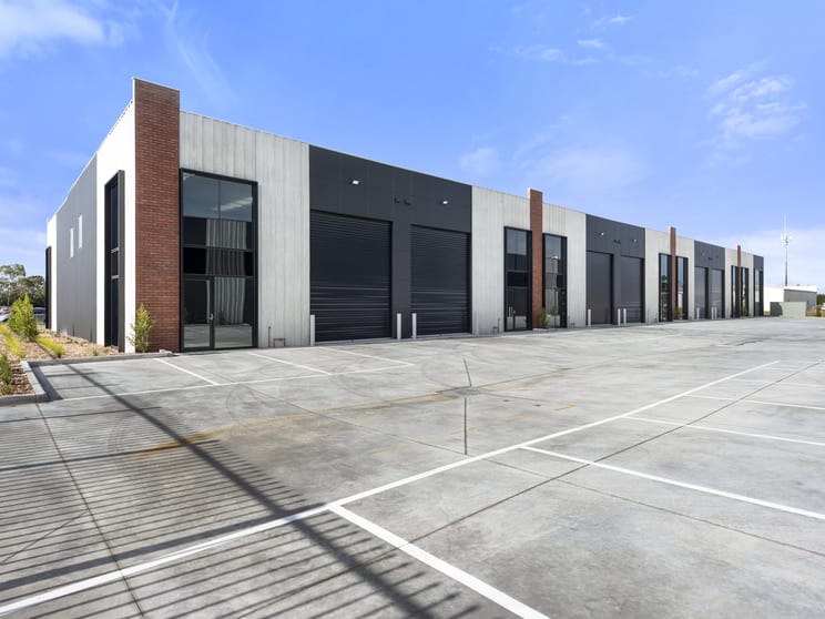 Click to view all images 64 Star Point Place Hastings VIC 3915 - Image 1