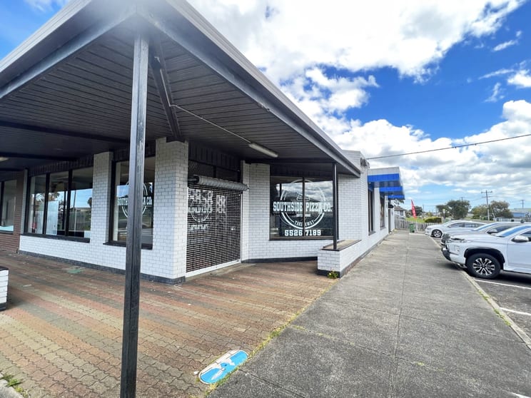 Click to view all images 13-14 Blackwood Court Portland VIC 3305 - Image 2