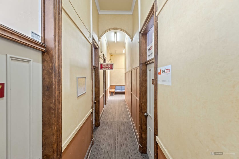 Click to view all images Suite 8 - FF/217 Margaret Street Toowoomba City QLD 4350 - Image 2