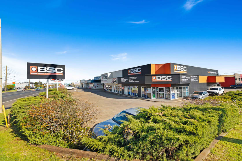 Click to view all images 3/325-327 Taylor Street Wilsonton QLD 4350 - Image 1