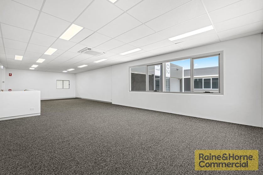 Click to view all images 2/60-62 Grice Street Clontarf QLD 4019 - Image 3