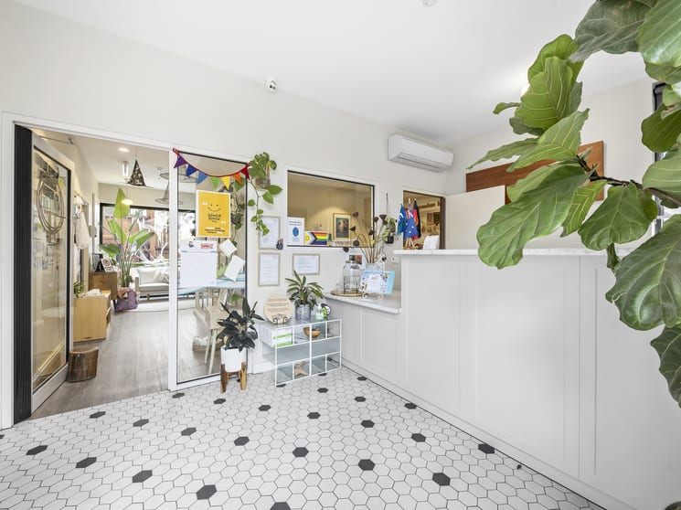 Click to view all images 28 Thomas Street Moonee Ponds VIC 3039 - Image 3