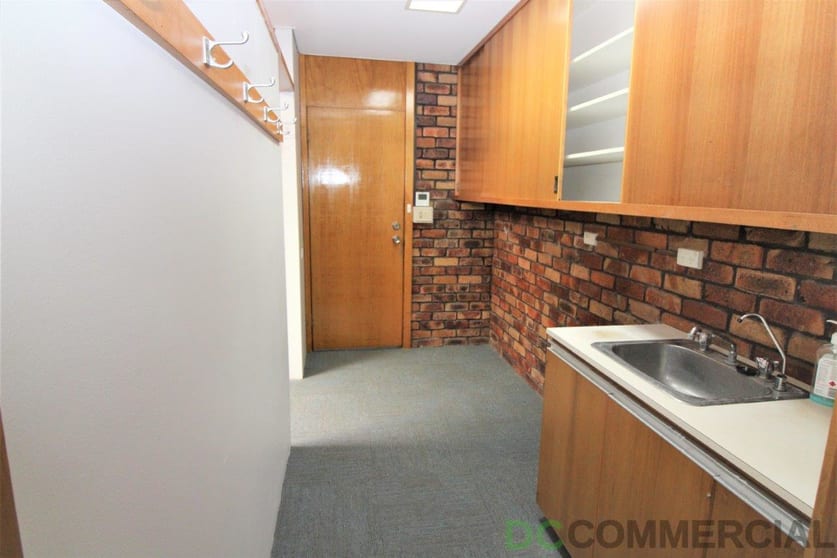Click to view all images Lot 6/4 Mylne (suite 5) Street Toowoomba City QLD 4350 - Image 3