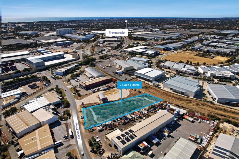 Click to view all images 7 Cocos Drive Bibra Lake WA 6163 - Image 2