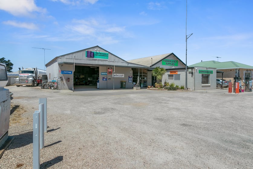 Click to view all images 5-9 Marno & 1 Edwin Street Yorketown SA 5576 - Image 2