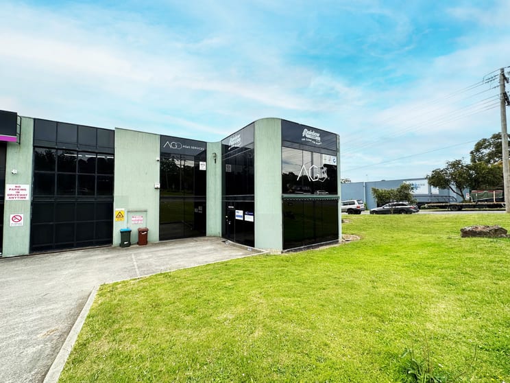 Click to view all images 1/383 Dorset Road Bayswater VIC 3153 - Image 1